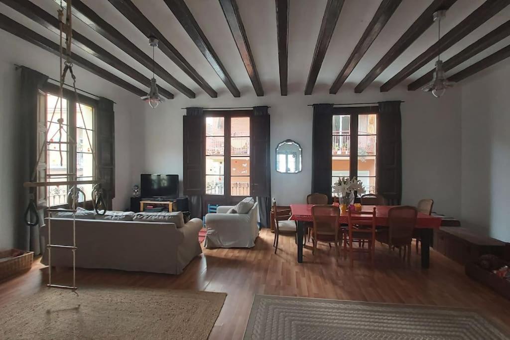 Small Room In Sants With Huge Terrace Βαρκελώνη Εξωτερικό φωτογραφία
