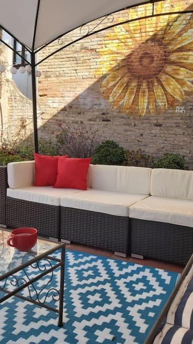Small Room In Sants With Huge Terrace Βαρκελώνη Εξωτερικό φωτογραφία